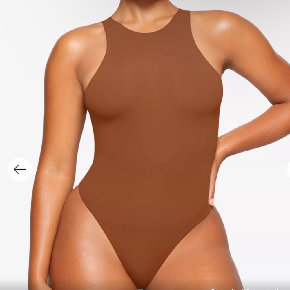 skims - fits everybody high neck bodysuit (bronze)